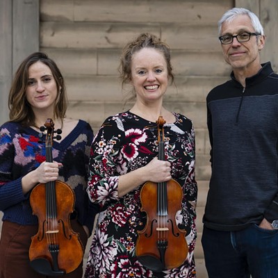 Fiddler Jenna Moynihan, Hanneke Cassell, and guitarist Keith Murphy