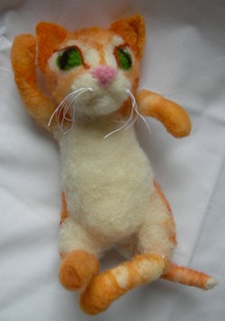 Make this adorable kitten with the Humboldt Handspinners and Weavers Guild