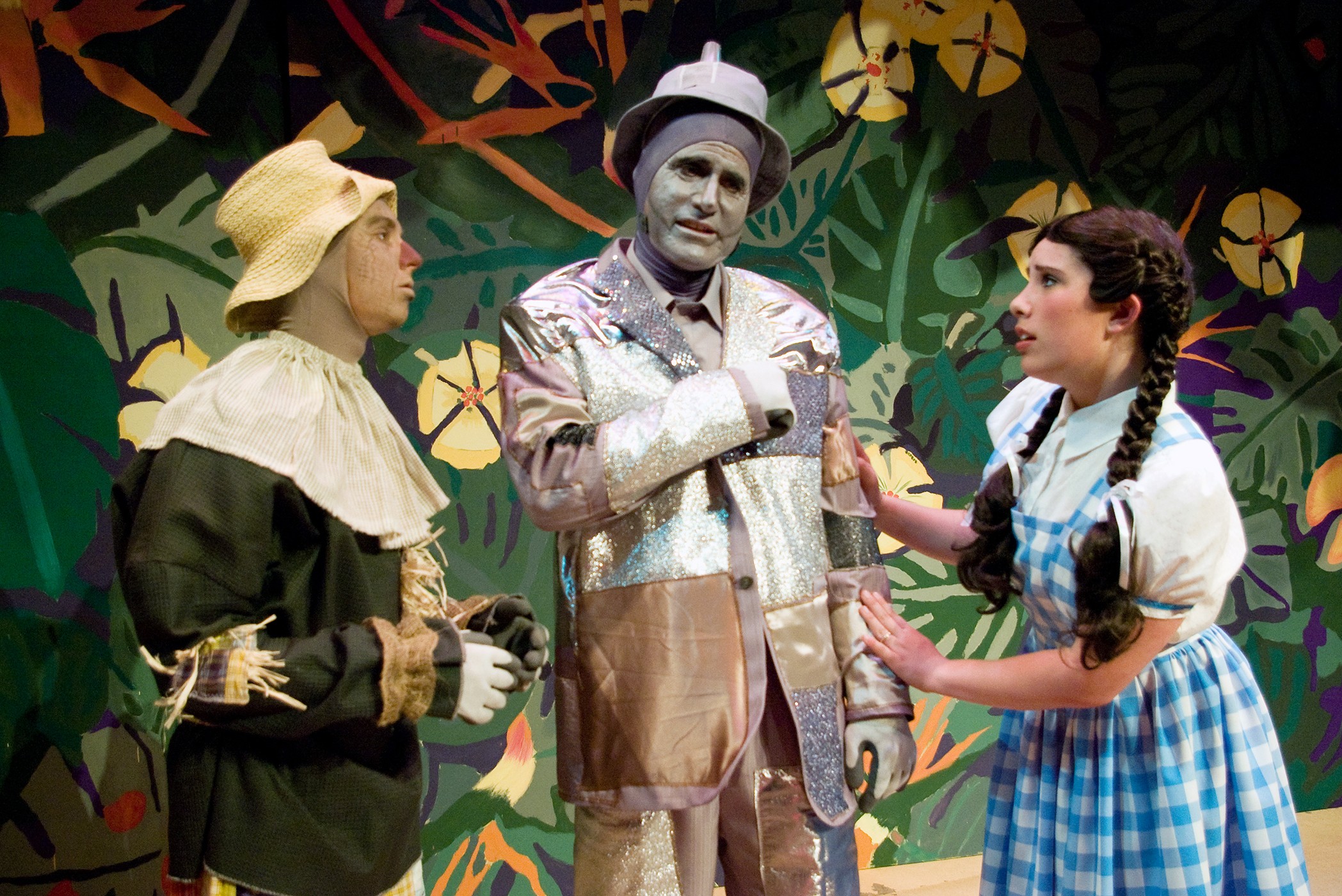 Tyler Rich, Bill Ryder and Fiona Ryder in "The Wizard of Oz" - COURTESY OF HLOC