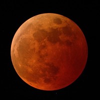 'Blood Moon' Lunar Eclipse Starts Just After Midnight