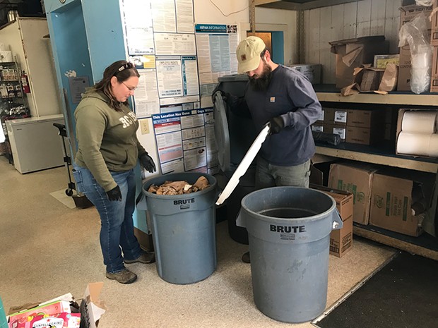 Lloyd and Stacey Barker picking up Los Bagels' food waste. Photo by Iridian Casarez