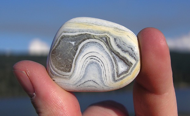 An agate in natural light.