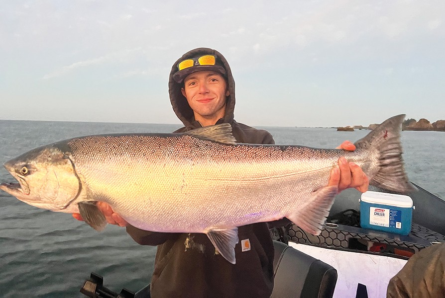 Chetco Estuary Pumping Out Big Kings, Fishing the North Coast