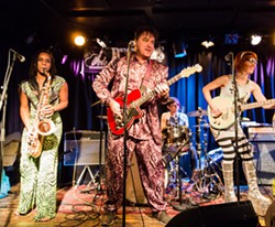 Igor and the Red Elvises - Uploaded by Siren Song